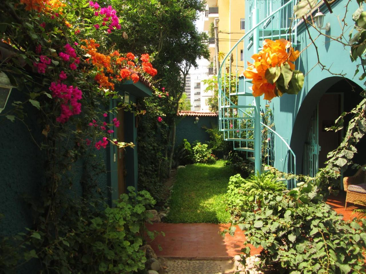 La Casona Azul Bed & Breakfast Lima Exterior photo