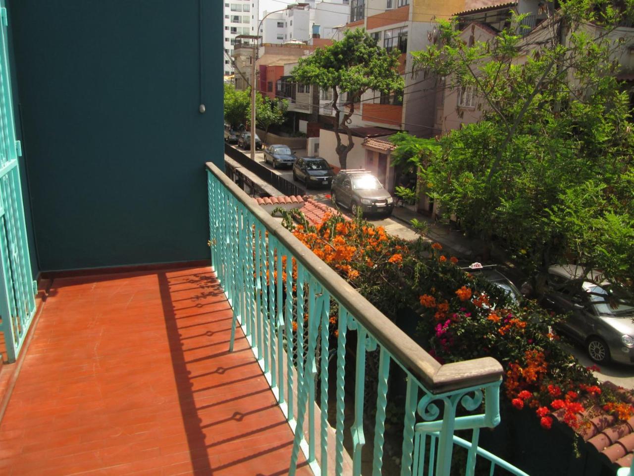 La Casona Azul Bed & Breakfast Lima Exterior photo